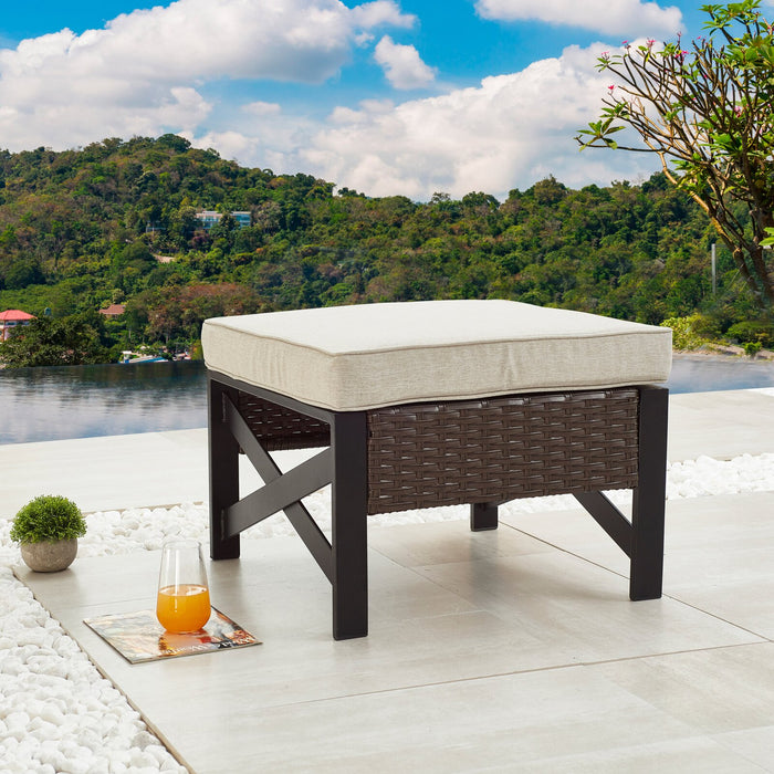 1 Piece Patio Ottoman with Cushion 